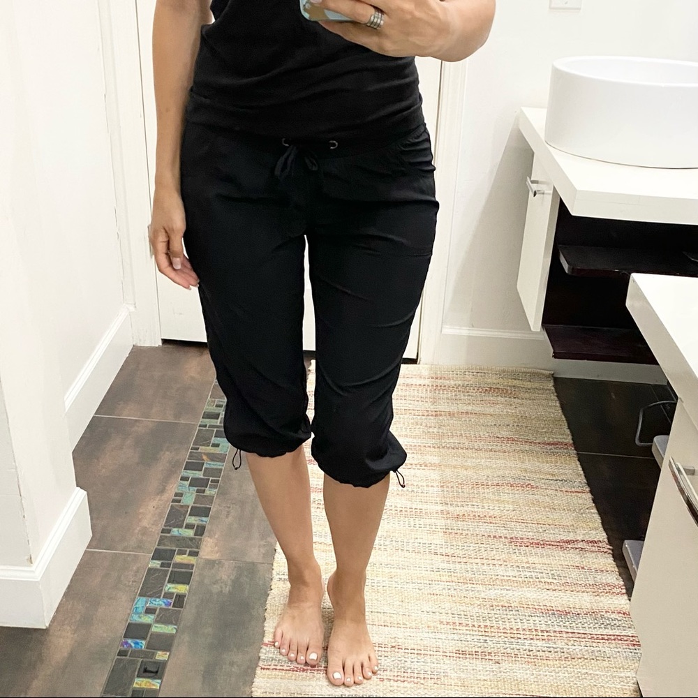 Tek Gear black capris size Small